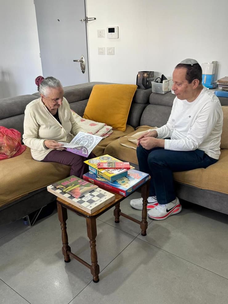 אסתר לסקר ועודד קורן