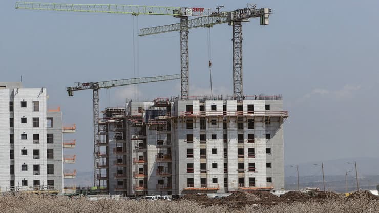 בשלב ראשון תתקיים הגרלה רק על מחצית הדירות. אתר בנייה (צילום אילוסטרציה: גיל נחושתן) פרויקטי הבנייה הגדולים בישראל