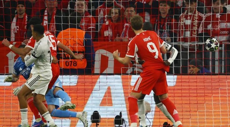 השער של אלכסנדר פבלוביץ (רויטרס) השער של אלכסנדר פבלוביץ