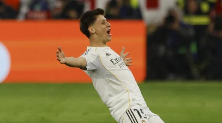 ארדה גולר מאושר (רויטרס) ארדה גולר מאושר