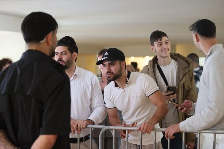 מרדכי דוד מחוץ לדיון