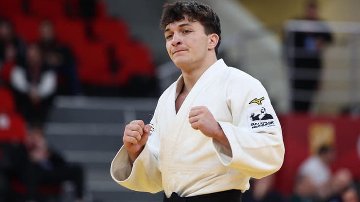 המשיך את המומנטום. אשפיז (צילום: Giorgi ARJEVANIDZE / AFP) יצחק אשפיז בטורניר בטיביליסי