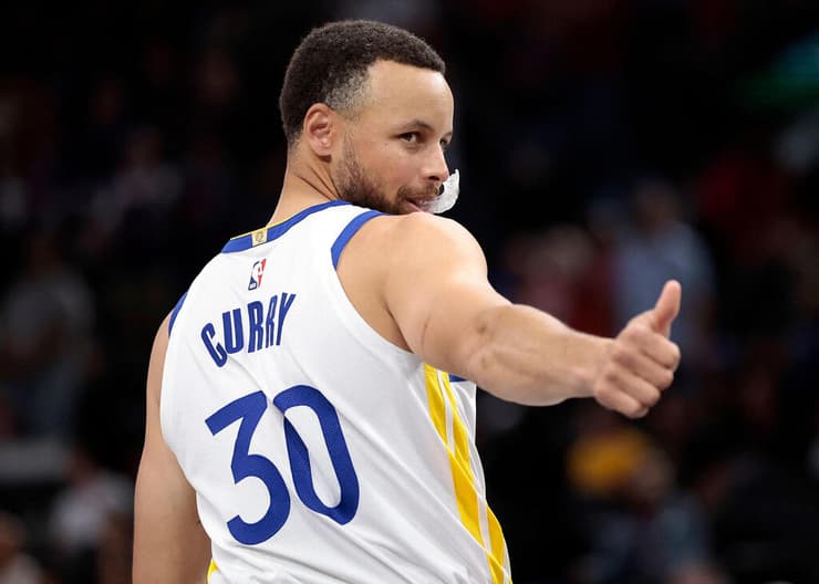 נשאר במפרץ. קרי (צילום: RONALD MARTINEZ / GETTY IMAGES NORTH AMERICA / AFP) קרי