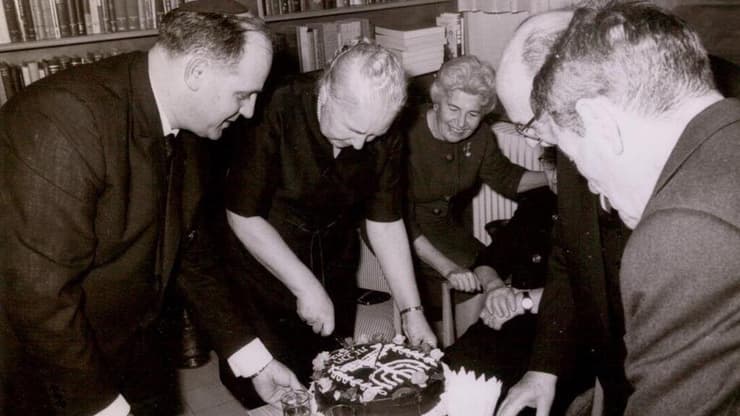 עוגה של הקונדיטור יעקב ליפשיץ