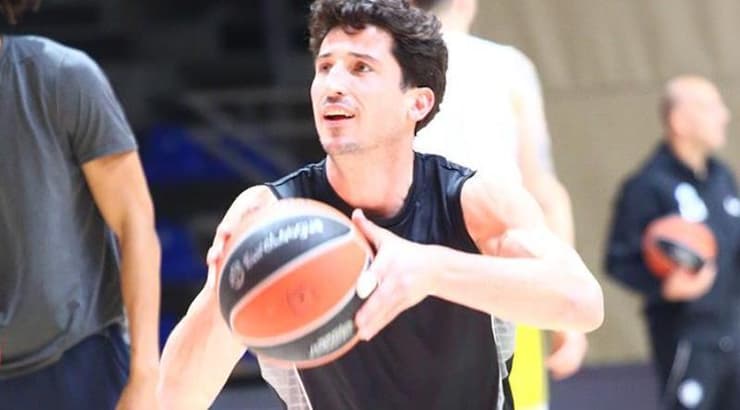 ג'ון דיברתולומיאו מתחמם