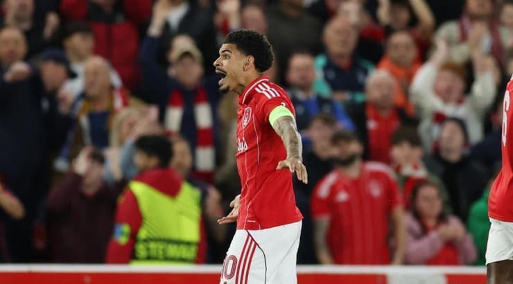 מורגן גיבס ווייט מאושר