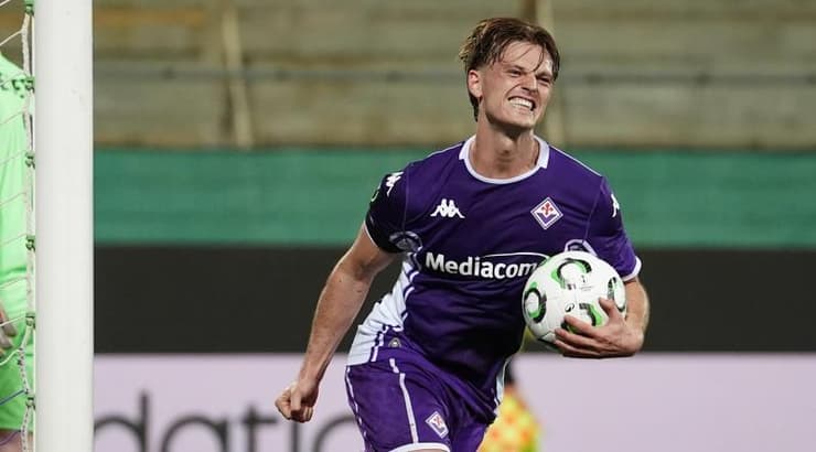 רלברט גודמונדסון חוגג