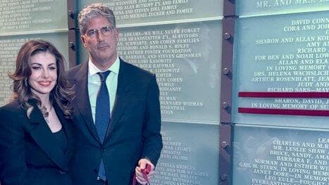 אורטגוס וסחנאווי בטקס יום השואה בוושינגטון (צילום: מתוך X) מורגן אורטגוס ואנטון סחנאווי בטקס יום השואה בוושינגטון