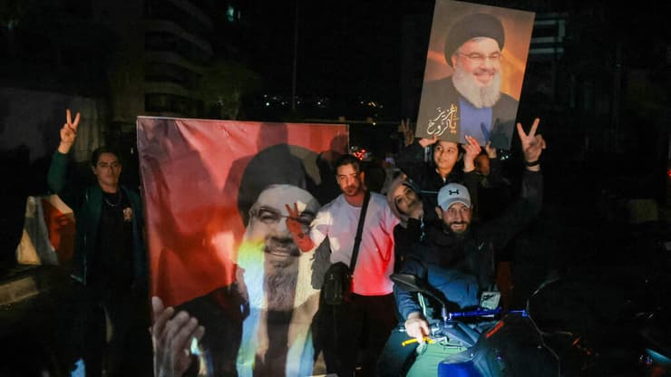 תומכי חיזבאללה חוגגים את הפסקת האש עם ישראל בלבנון