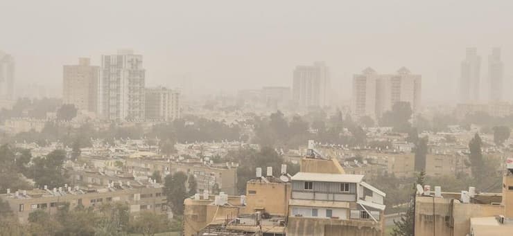 תיעוד של אובך בשמי באר שבע