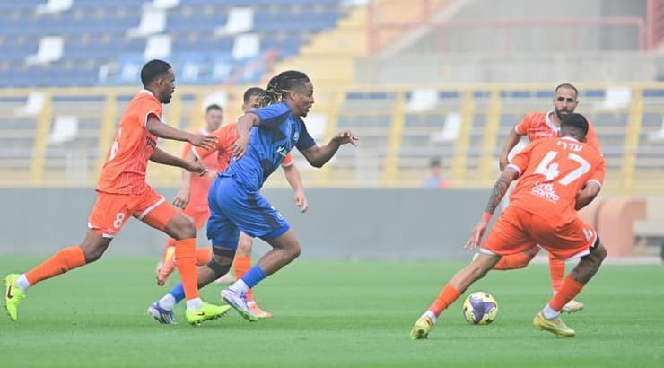 פרנק ריבולאר בפעולה