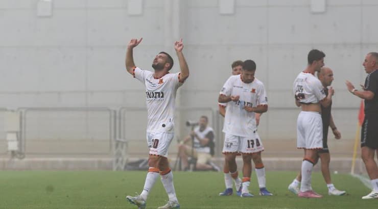 שגיא דרור חוגג את שערו