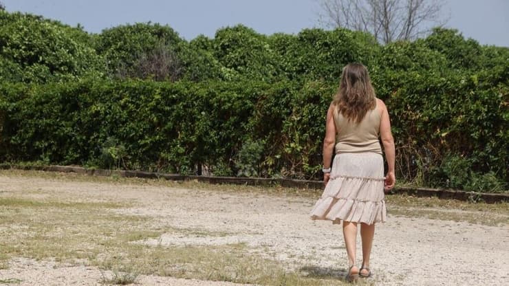 תמר, אמא של יולי (שם בדוי), נערה בסיכון שמספר חודשים לא נמצאה לה מסגרת מתאימה