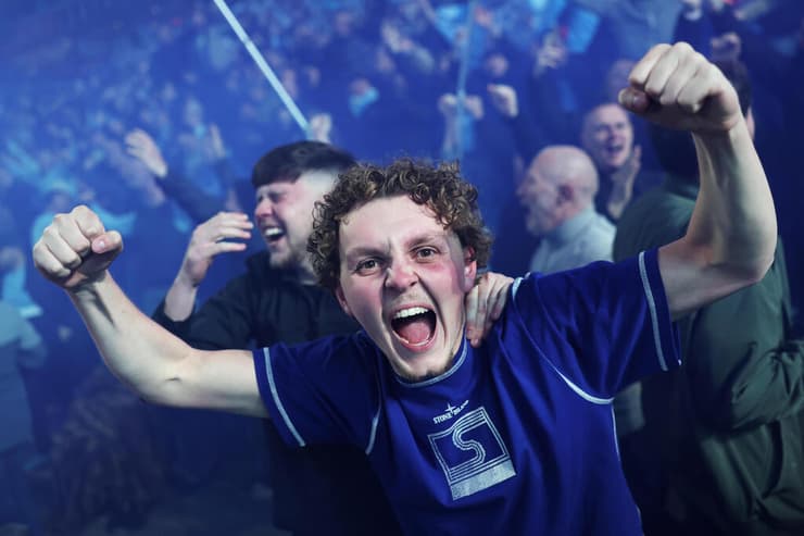 אוהד קובנטרי מאושר