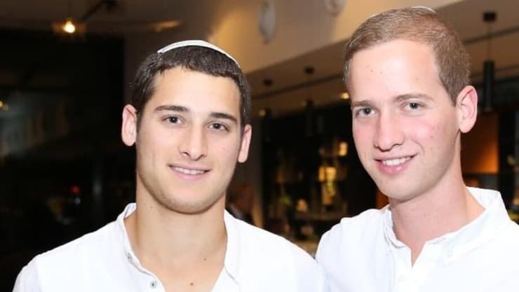 לירון שניר ז"ל עם אחיו התאום אלון