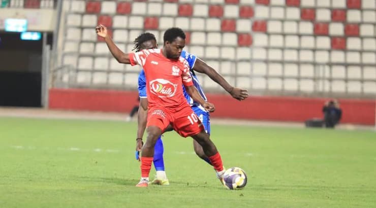 קודג'ו אנים עם הכדור