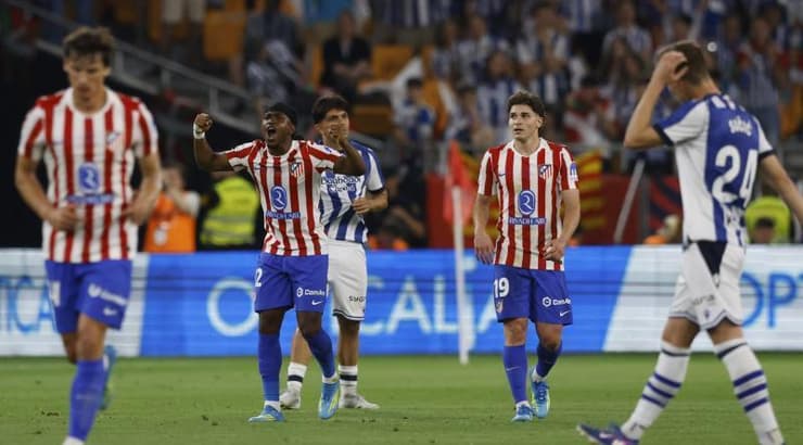 אדמולה לוקמן חוגג