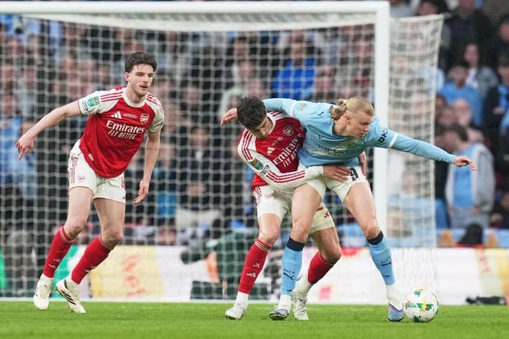 הולאנד מול האברץ