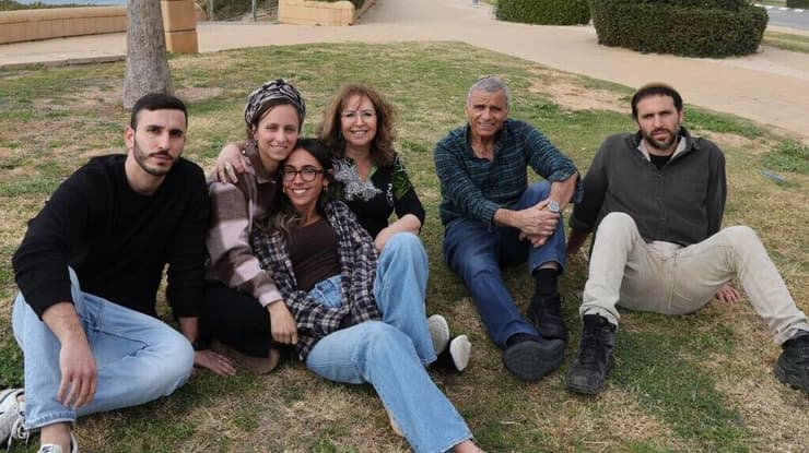 משפחתו של סמל מאור ג'אן ז"ל משחזרים את התמונה המשפחתית בלעדיו