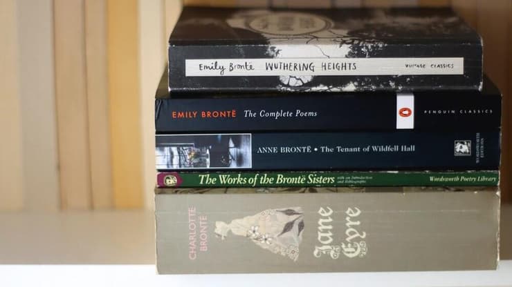 ספריהם של האחיות ברונטה
