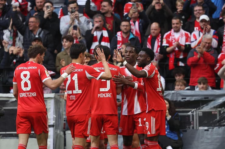 שחקני באיירן מינכן חוגגים