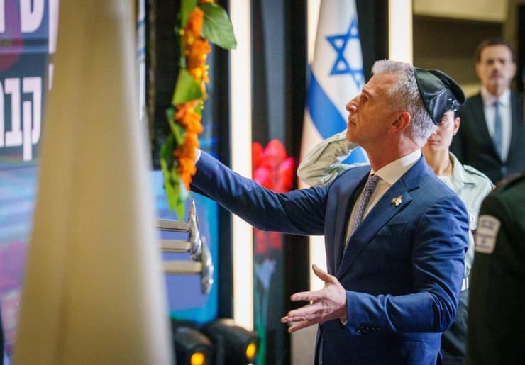 טקס הצדעה לנופלי מערכות ישראל בהר הרצל