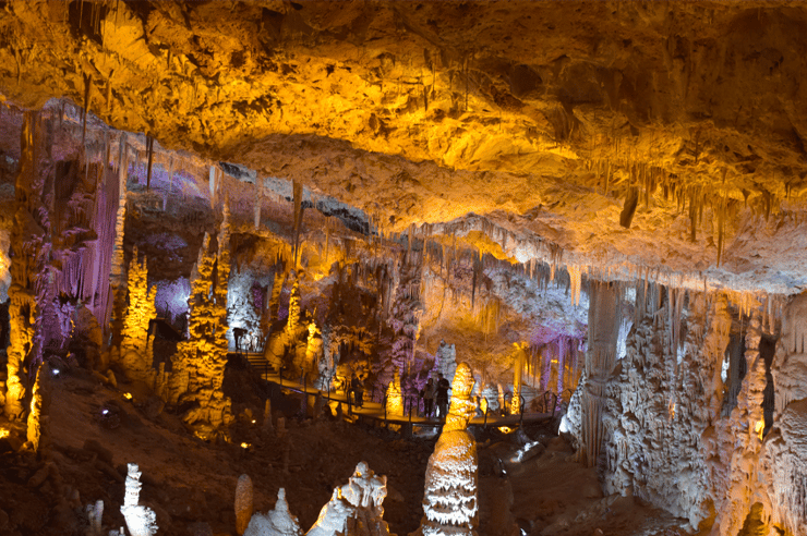 מערת שורק הפכה בזכות מחקריהם של בר-מטיוס ועמיתיה לאחד מאתרי הפליאו-אקלים החשובים בעולם. הנטיפים במערת שורק