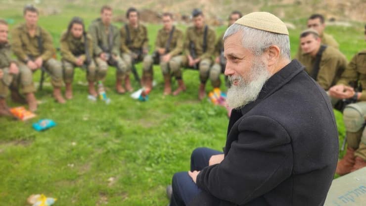 מתוך "הבן יקיר לי"