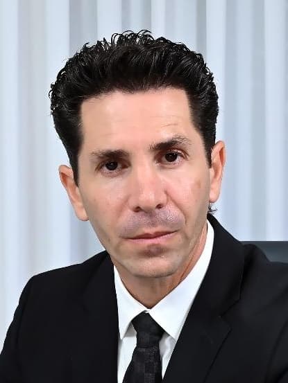 עו"ד אבי אמר