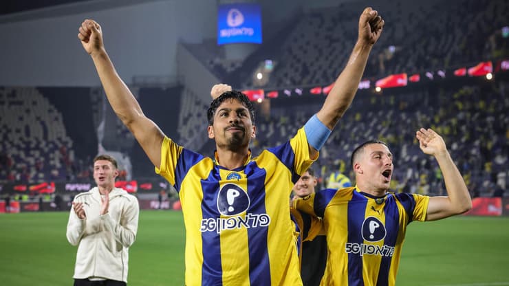 שחקן מכבי ת"א דור פרץ