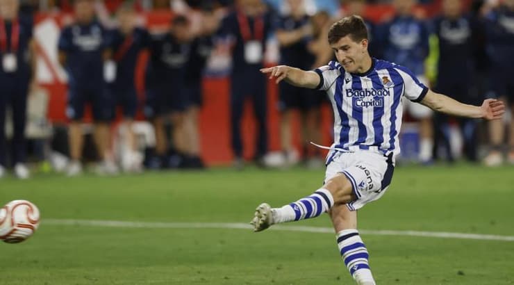 איהן מוניוס בועט