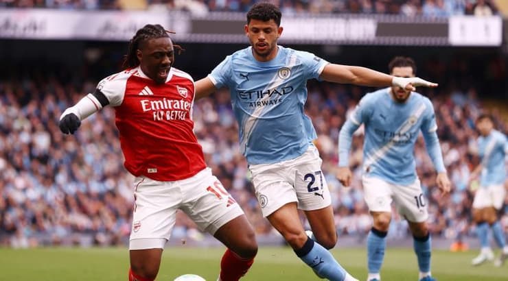 מתיאו נונס עושה כל שביכולתו לעצור את אברצ'י אזה