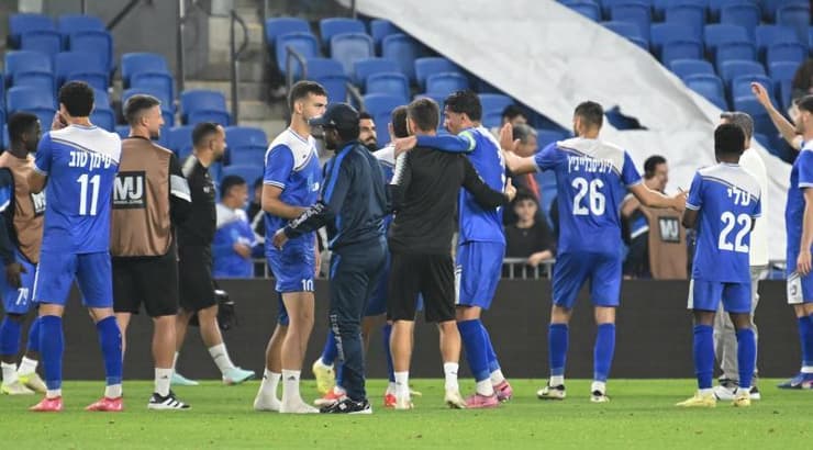 שחקני קריית שמונה מודים לקהל