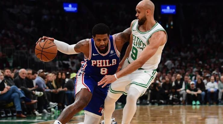 פול ג׳ורג׳ ודריק וויט במאבק