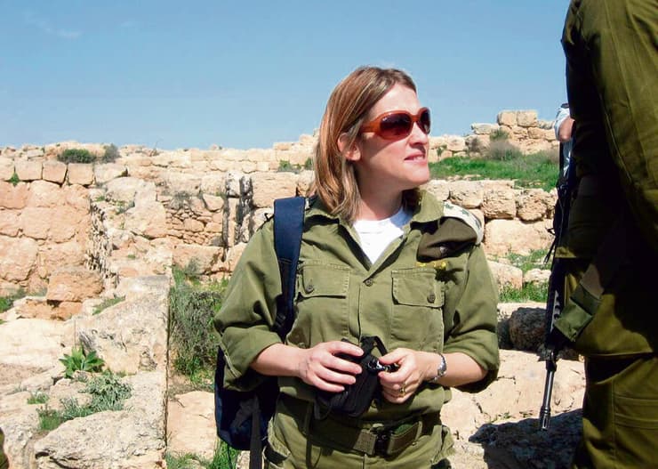 "כפי שהוכח שוב ושוב, שילובן של נשים הוא מכפיל כוח מבצעי". שרביט ברוך בשירות הקבע