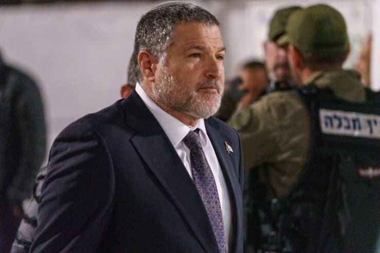 דוד זיני בטקס הדלקת נר זיכרון ברחבת הכותל המערבי