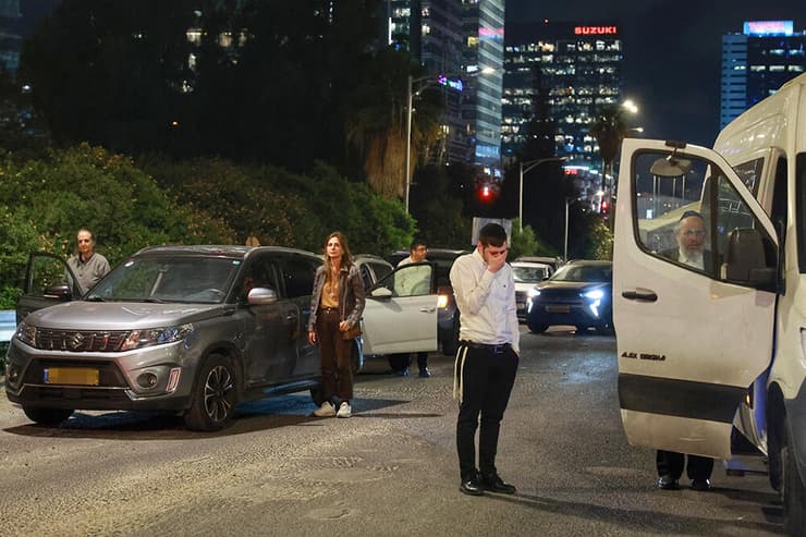 דקת דומייה בתל אביב לזכר חללי מערכות ישראל