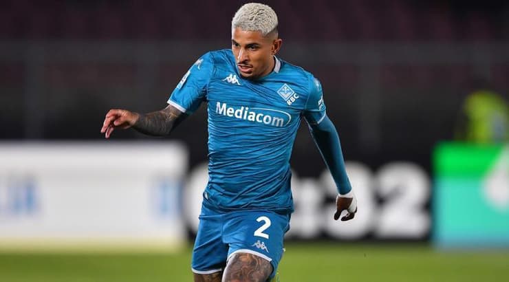 דודו בפעולה