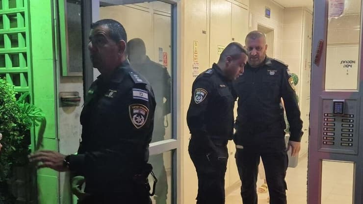 מפקד תחנת באר שבע כפיר סולומון בזירת הרצח