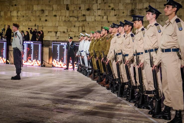 טקס הדלקת נר זיכרון ברחבת הכותל המערבי