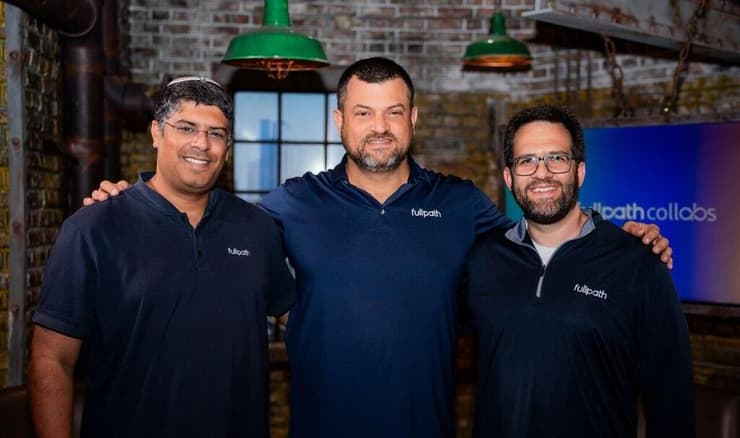 מימין: ישי גולדשטיין, אהרן הורביץ, אליאב משה, חברת פולפאת'