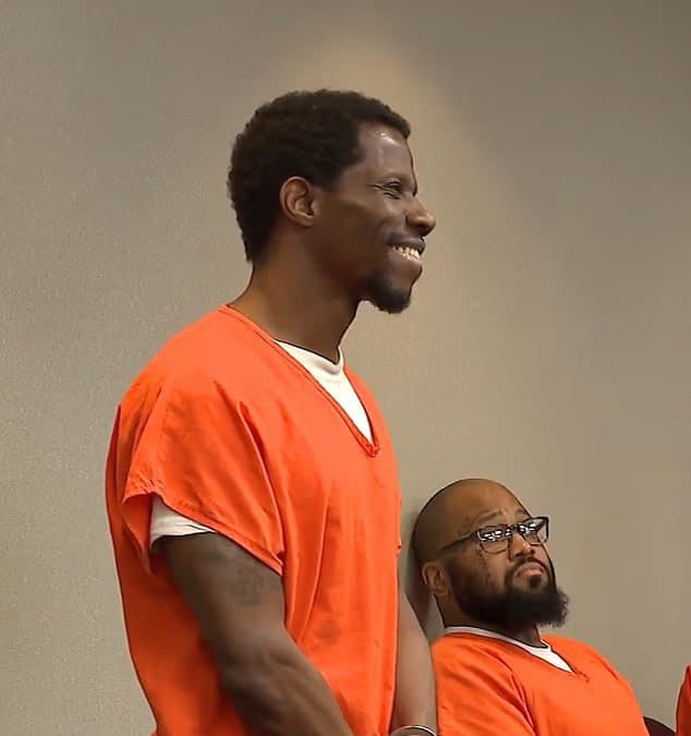 ארה"ב מרקוס טרי רוצח צוחק בבית המשפט אמר לשופטת את משעשעת