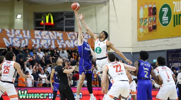 הג'אמפ בול בפתיחה