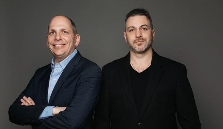 לקצר תהליכים של שבועות ליום עבודה אחד. גולדנברג (מימין) ולנדסמן 