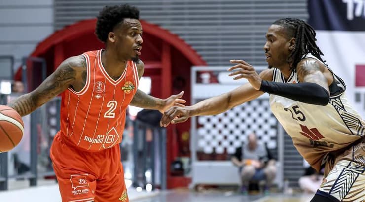 אנטוניו בלייקני ו- ווסלי איוונדו