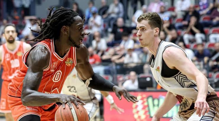 ג'ונתן מוטלי