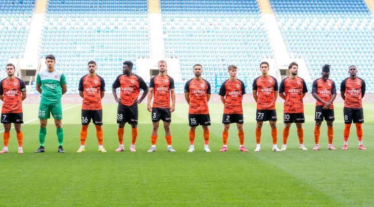 שחקני הפועל כפר שלם