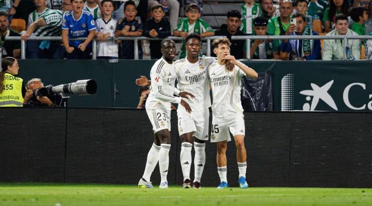 שחקני ריאל מדריד חוגגים