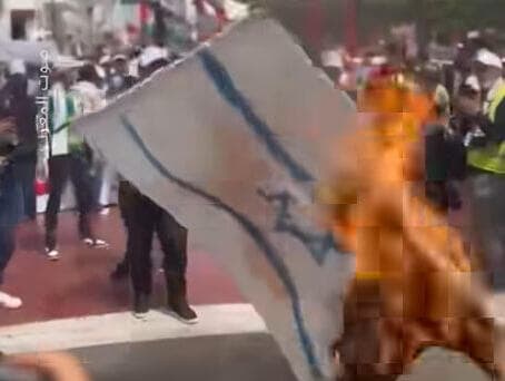 שריפת דגל ישראל בהפגנה ברבאט