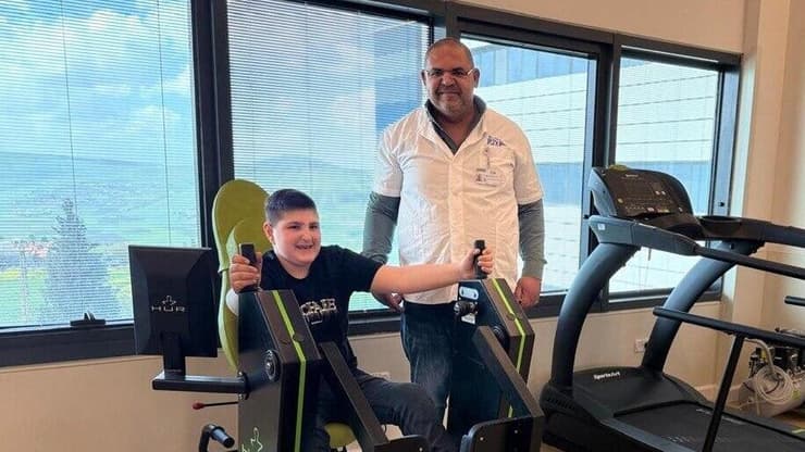 עמיד חסון, ילד שנפצע בתאונת טרקטורון ונמצא בשיקום